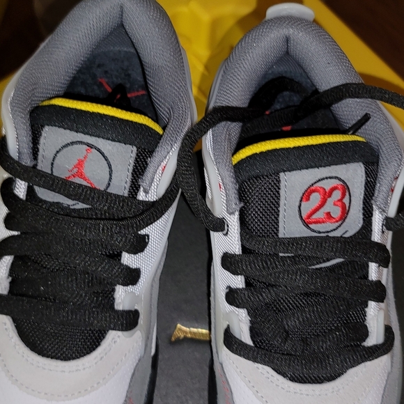 Air Jordan 4 RM BG PRM Size 4y (Which Is Same As 6womens) - Picture 8 of 10